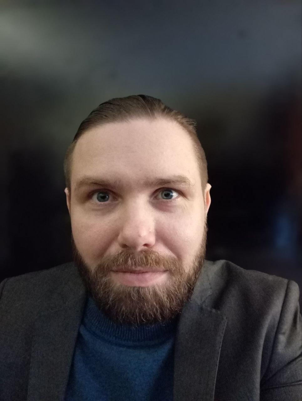 Михаил Ребров